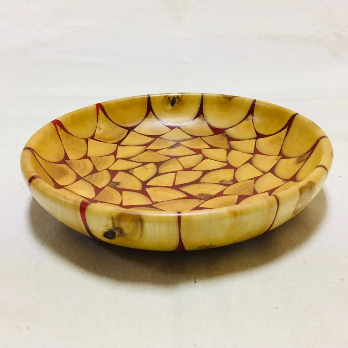 Elegant Resin Craft Wooden Angel Bowl Handmade Web Pattern Rustic Fruit Salad Serving Dish Kitchen Table Home Decor