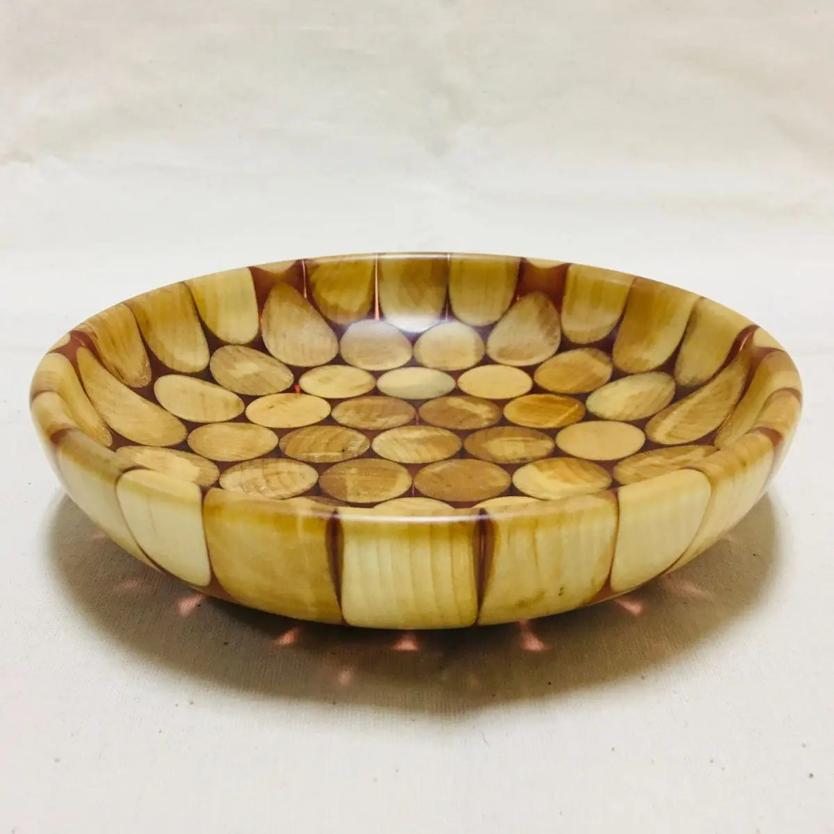 Elegant Resin Craft Wooden Angel Bowl Handmade Web Pattern Rustic Fruit Salad Serving Dish Kitchen Table Home Decor