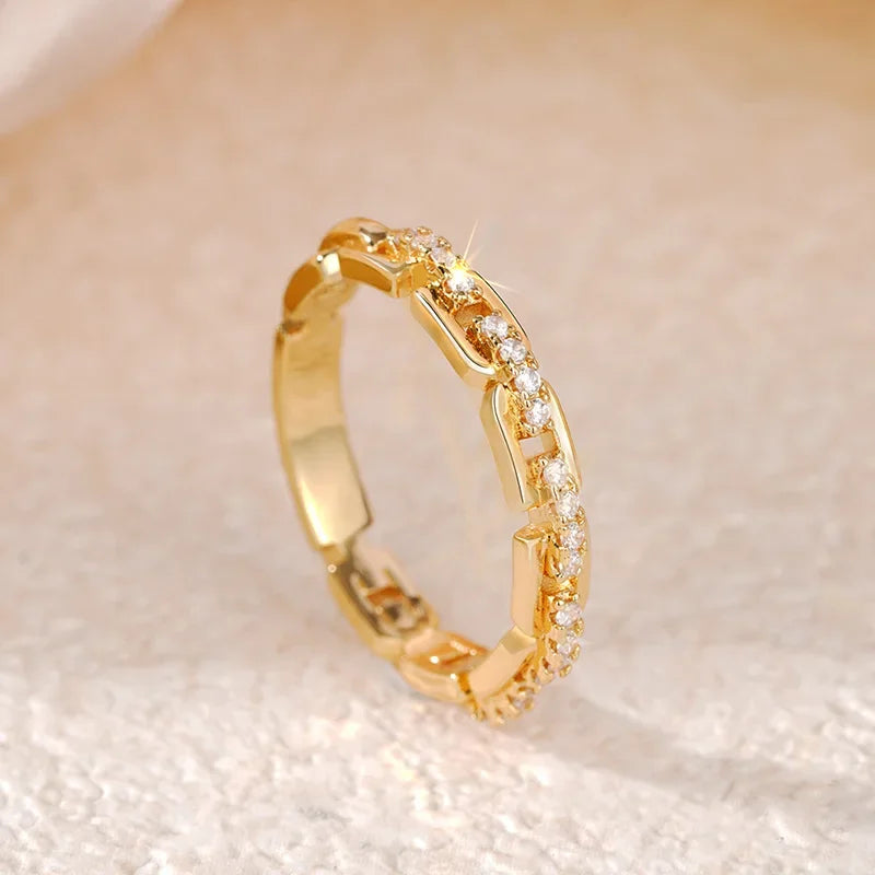 Buckle Design Female Wedding band
