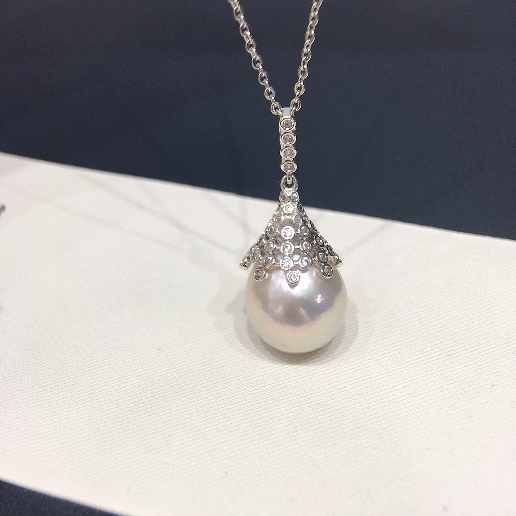 Pearl Baroque Pendant Necklace