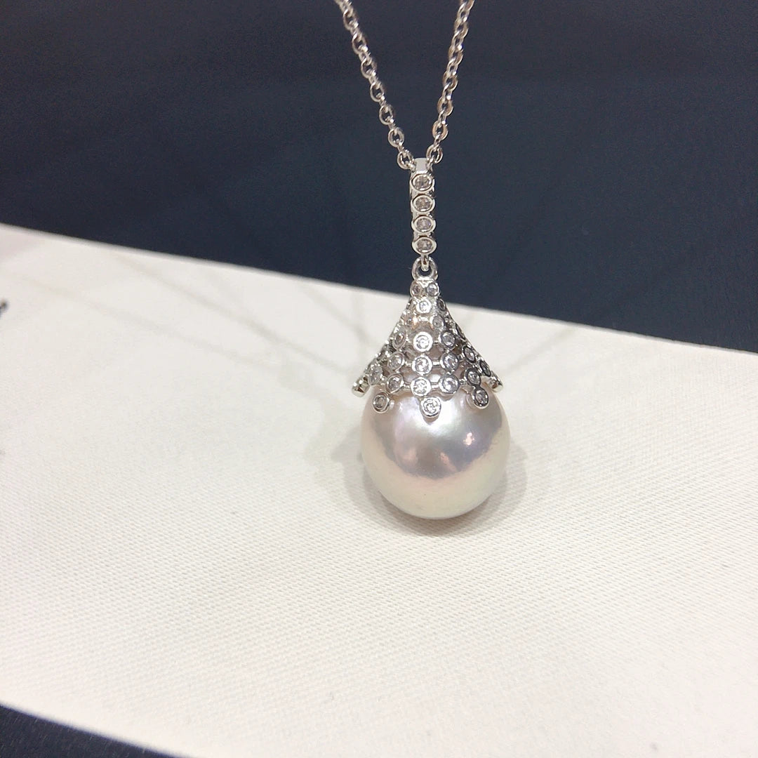 Pearl Baroque Pendant Necklace
