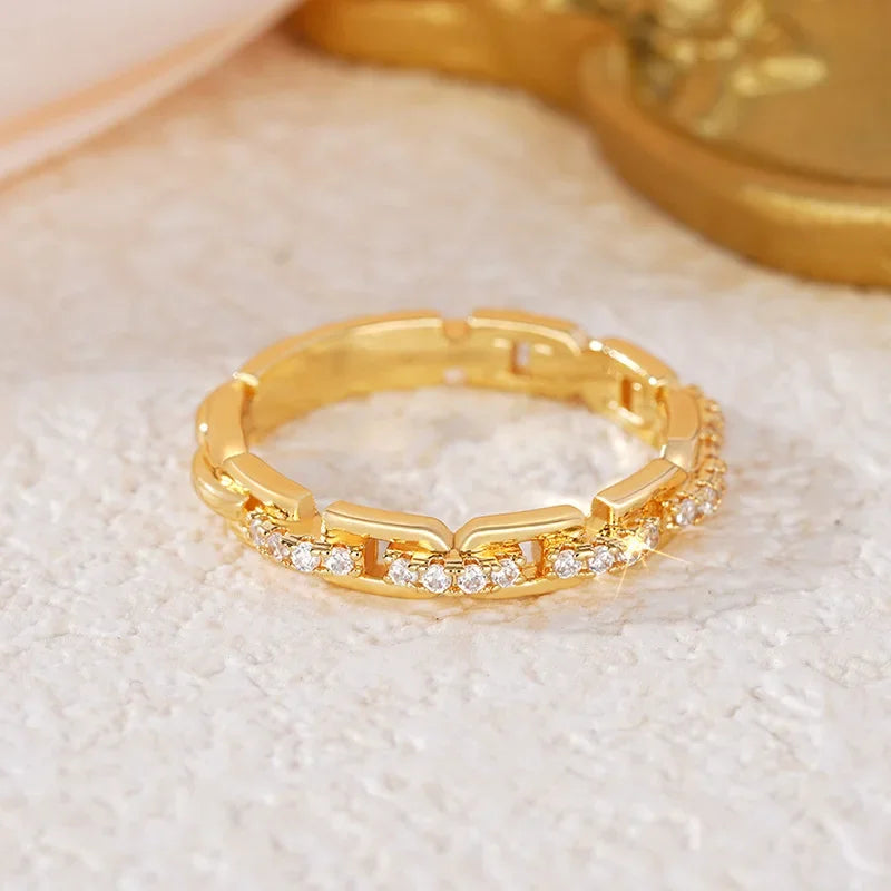 Buckle Design Female Wedding band