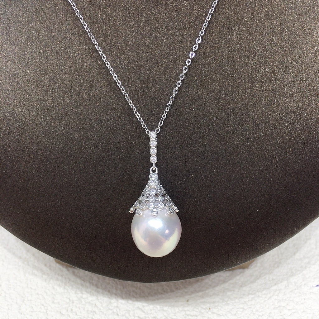 Pearl Baroque Pendant Necklace