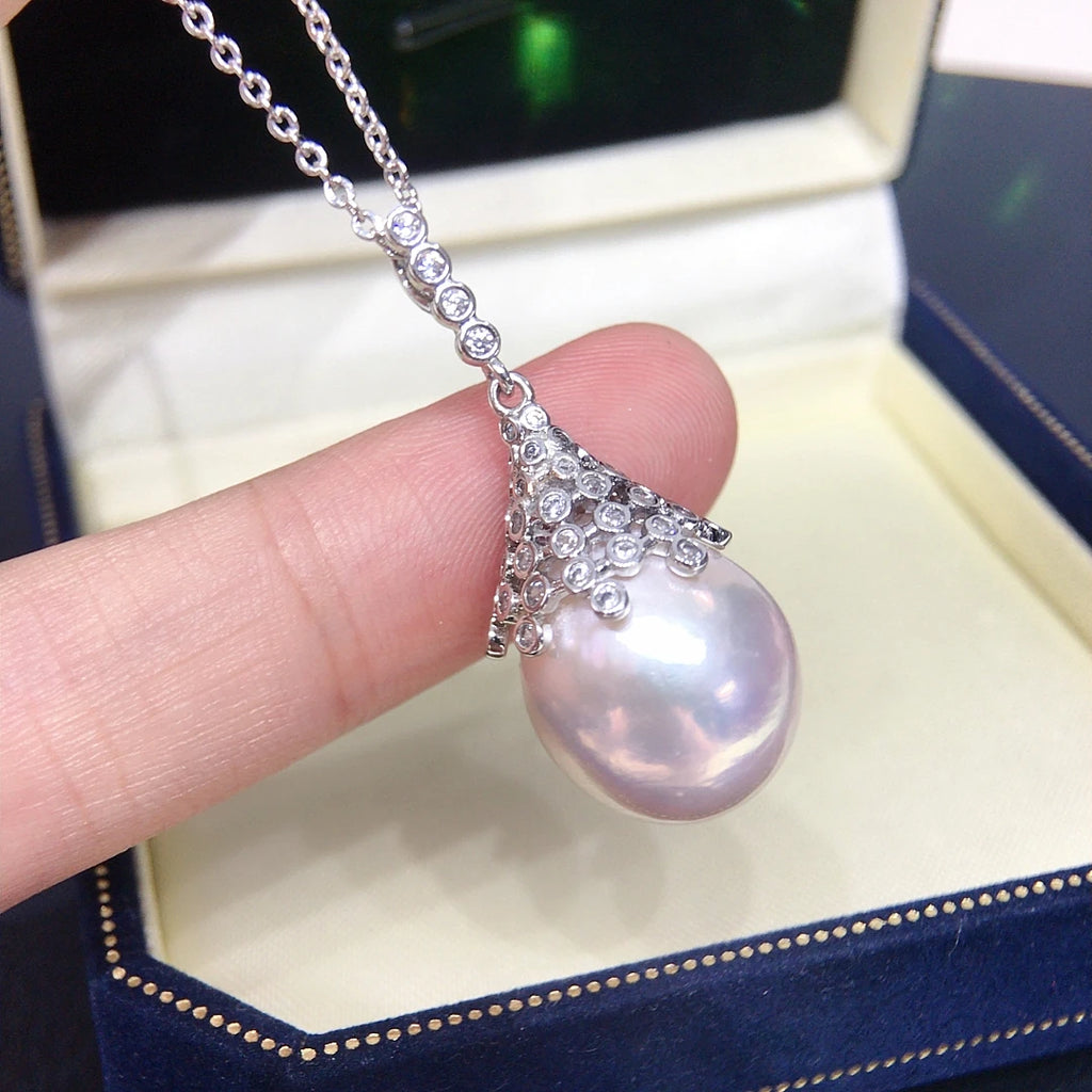 Pearl Baroque Pendant Necklace