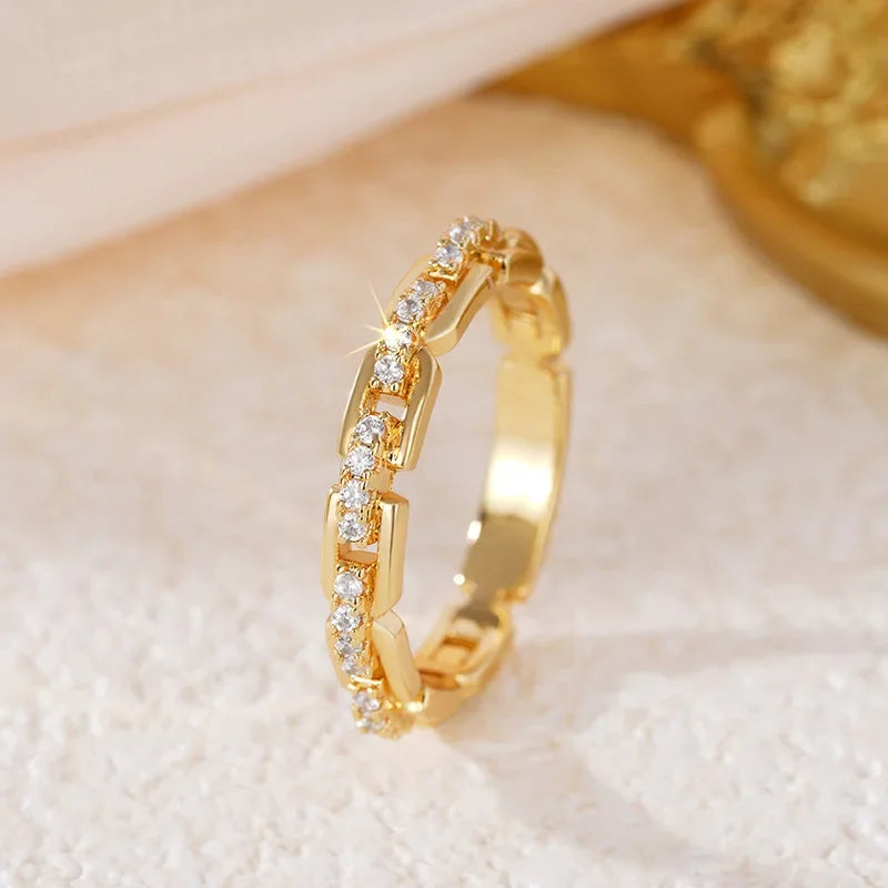 Buckle Design Female Wedding band