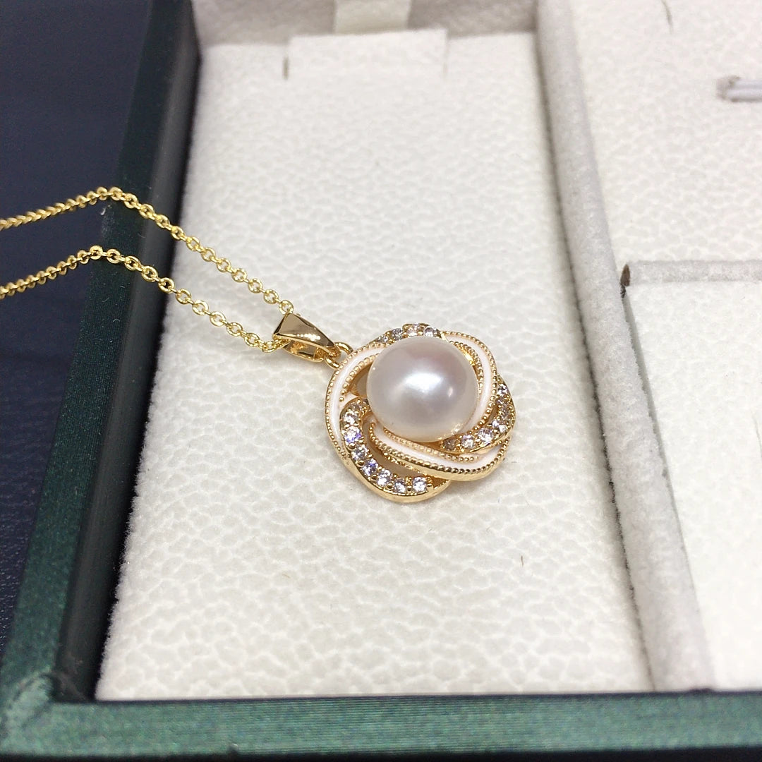 18k Gold and Freshwater Pearl Wedding Set with Bird's Nest Design