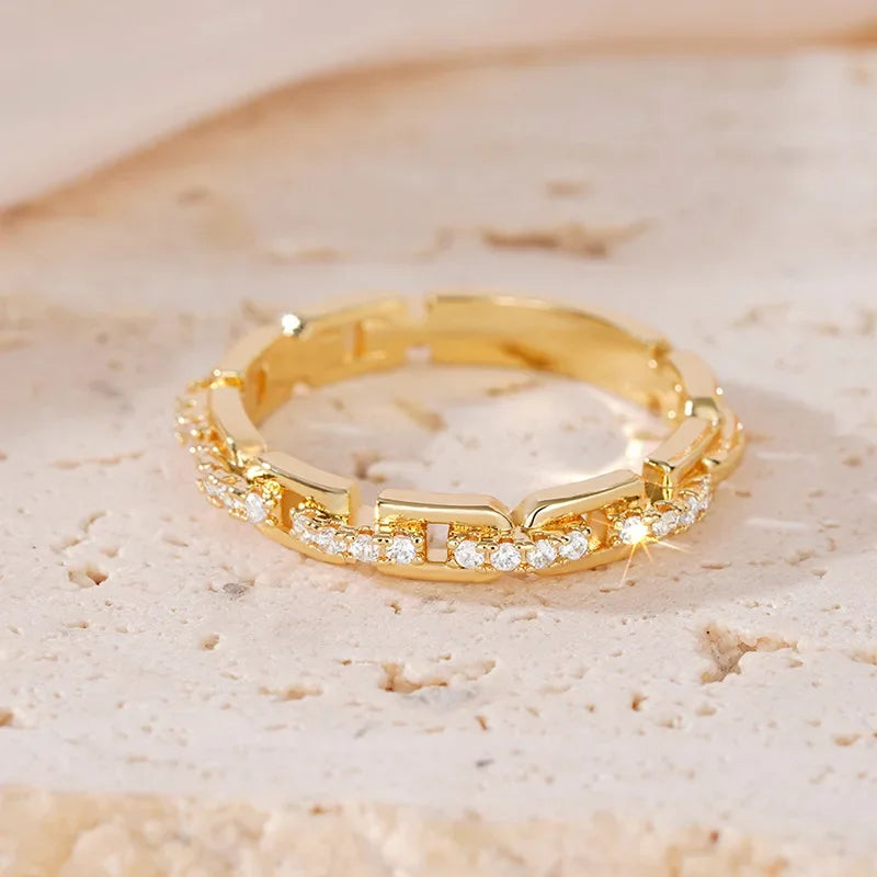Buckle Design Female Wedding band