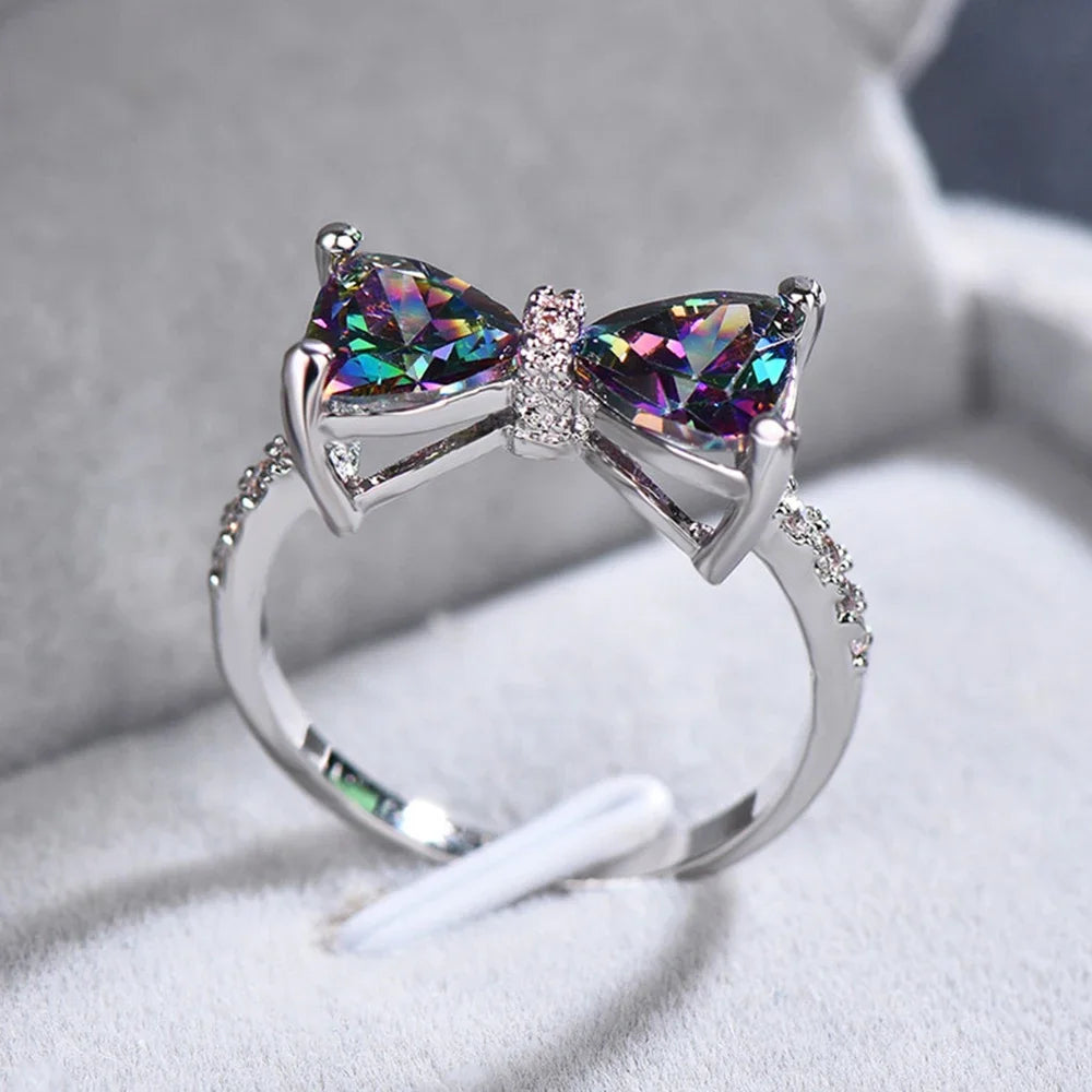 Bow-Tie Wedding Band