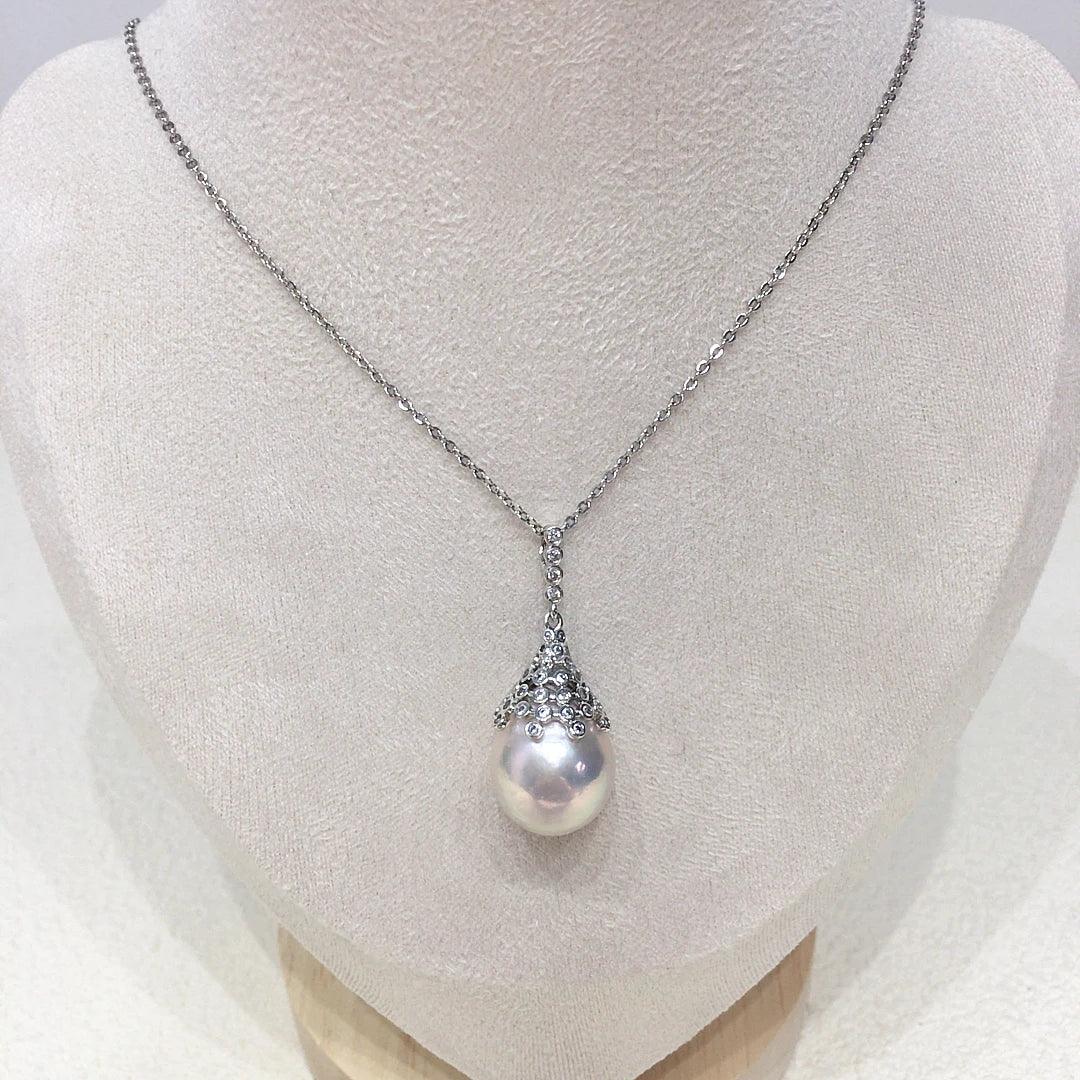 Pearl Baroque Pendant Necklace