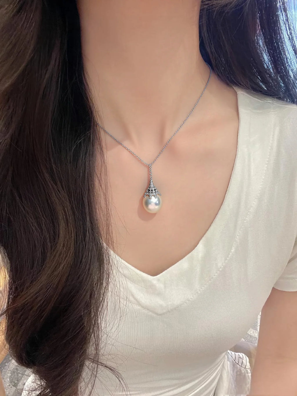 Pearl Baroque Pendant Necklace